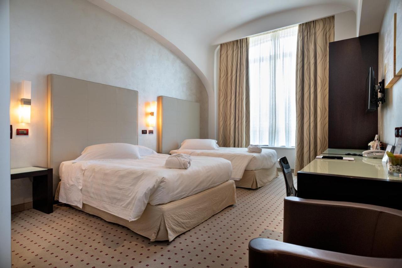 Hotel La Cartiera วิญโญลา ภายนอก รูปภาพ