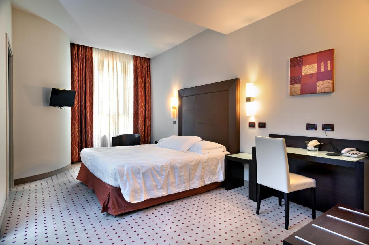 Hotel La Cartiera วิญโญลา ภายนอก รูปภาพ