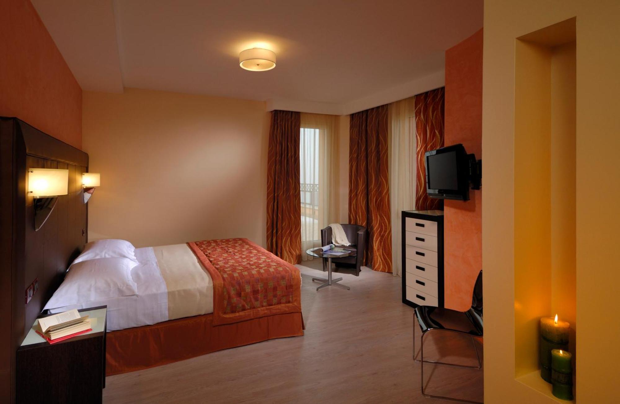 Hotel La Cartiera วิญโญลา ภายนอก รูปภาพ